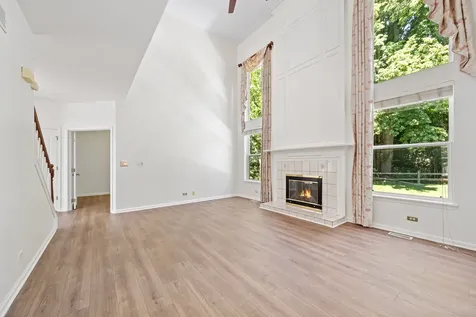 9 Sagebrush Court Streamwood IL 60107