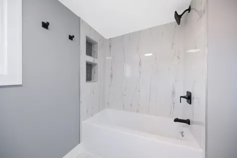 7625 South Clyde Avenue Chicago IL 60649