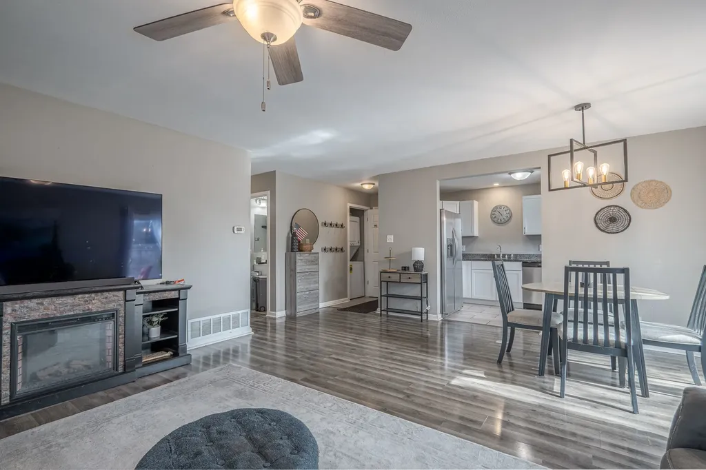 100 Fairwood Drive Bolingbrook IL 60440