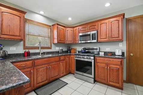 487 Locust Lane Peotone IL 60468