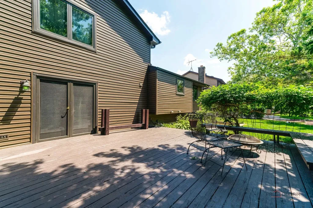 820 Long Meadow Drive Schaumburg IL 60193
