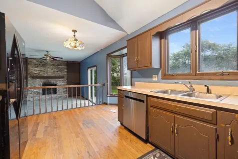 983 Valleyview Drive Bartlett IL 60103