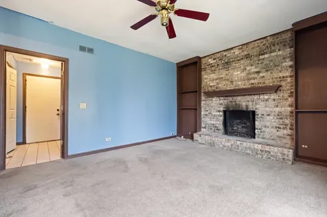 983 Valleyview Drive Bartlett IL 60103