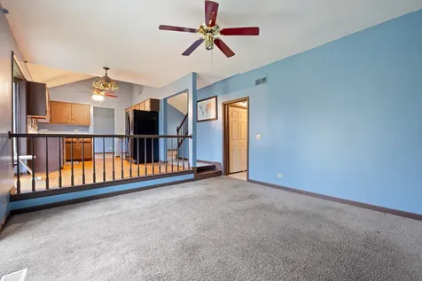 983 Valleyview Drive Bartlett IL 60103