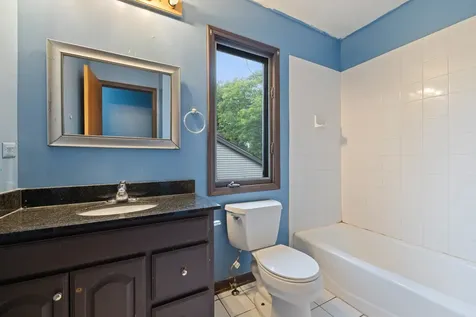 983 Valleyview Drive Bartlett IL 60103