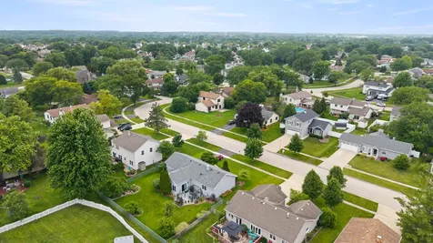983 Valleyview Drive Bartlett IL 60103