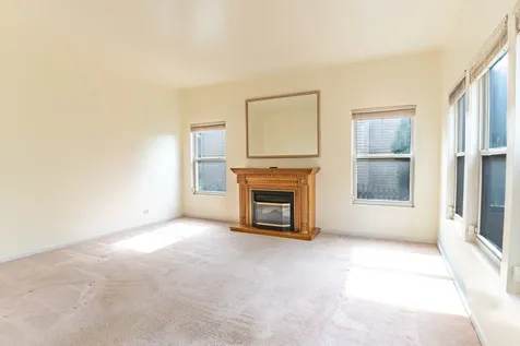 1944 Woodhaven Drive Bartlett IL 60103