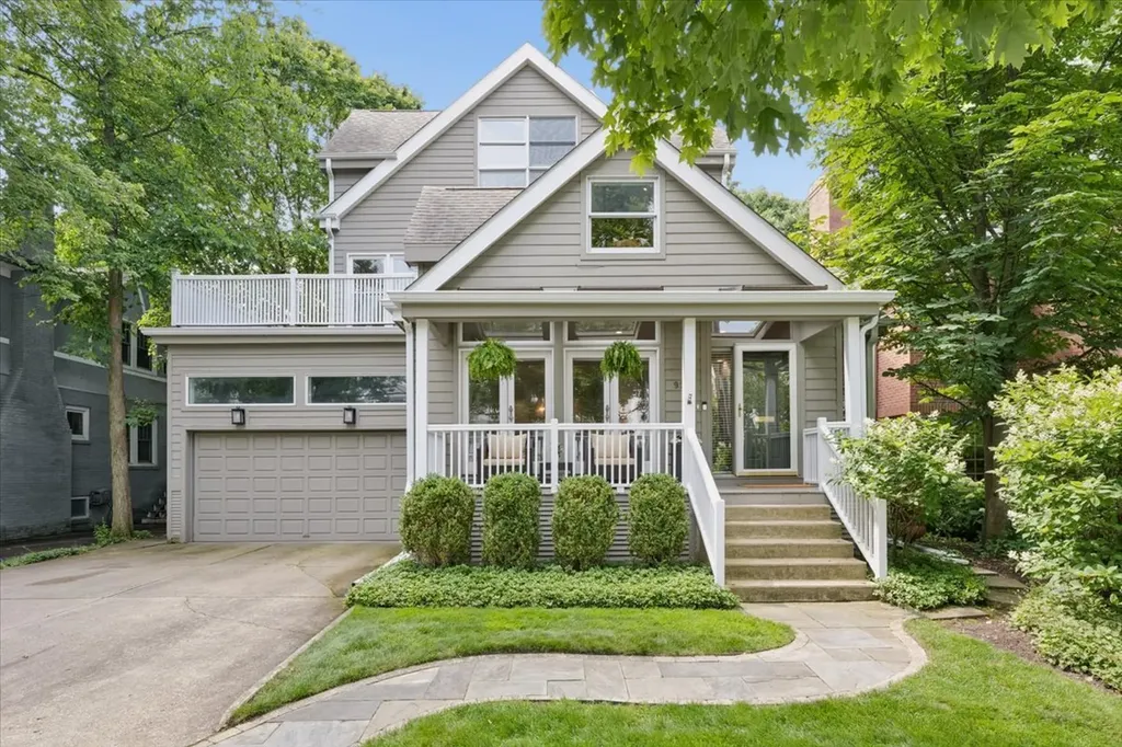 922 Ash Street Winnetka IL 60093