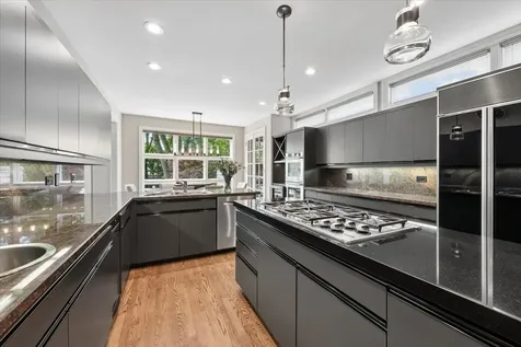 922 Ash Street Winnetka IL 60093