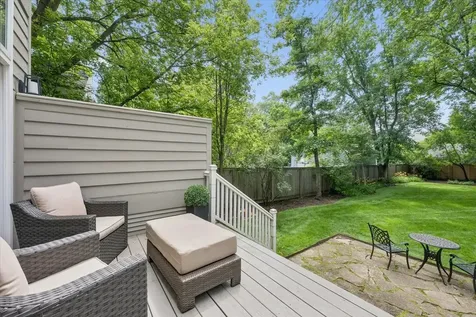 922 Ash Street Winnetka IL 60093