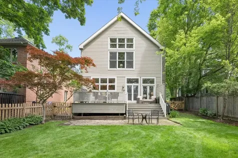 922 Ash Street Winnetka IL 60093