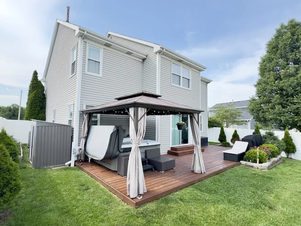 1914 Olde Mill Road Plainfield IL 60586