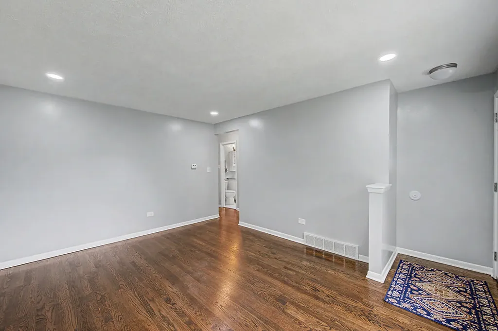 12326 South Indiana Avenue Chicago IL 60628
