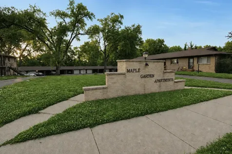 322 Maple Drive Morris IL 60450