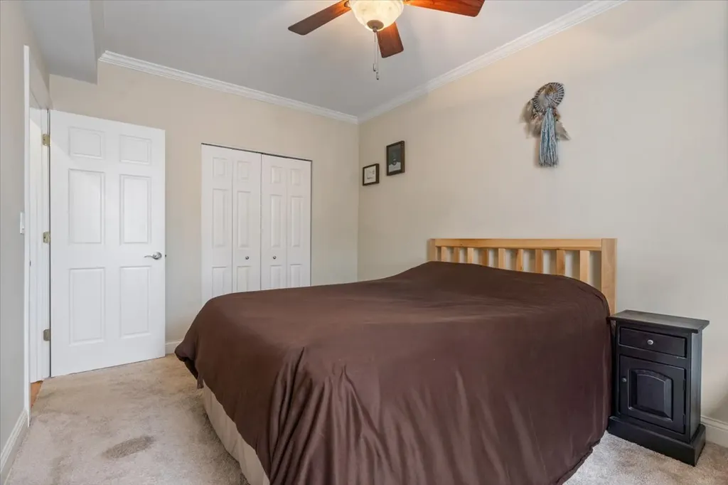 926 West Ainslie Street Chicago IL 60640