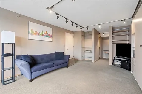 111 West Maple Street Chicago IL 60610