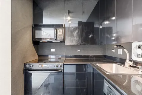 111 West Maple Street Chicago IL 60610