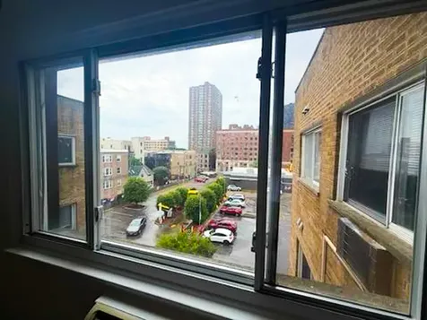 5100 North Sheridan Road Chicago IL 60640