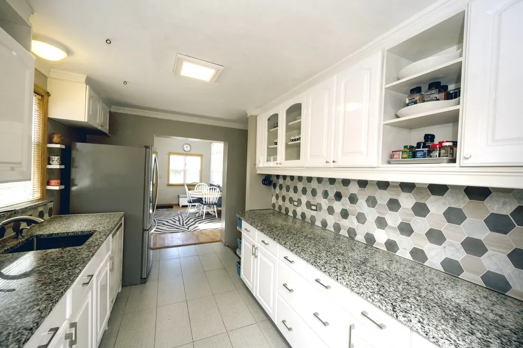 3936 North Oconto Avenue Chicago IL 60634