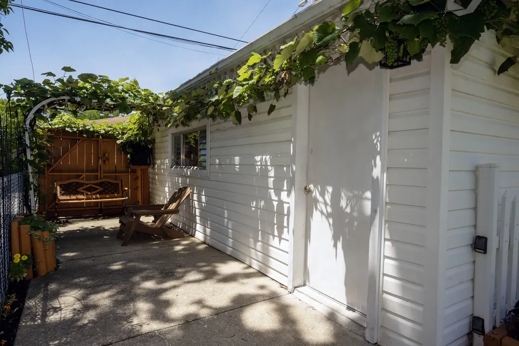 3936 North Oconto Avenue Chicago IL 60634