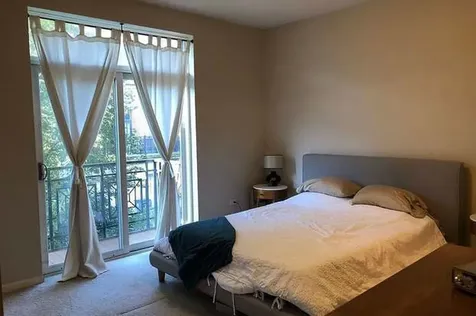 943 West 14th Place W Chicago IL 60608
