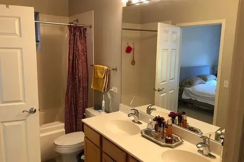 943 West 14th Place W Chicago IL 60608