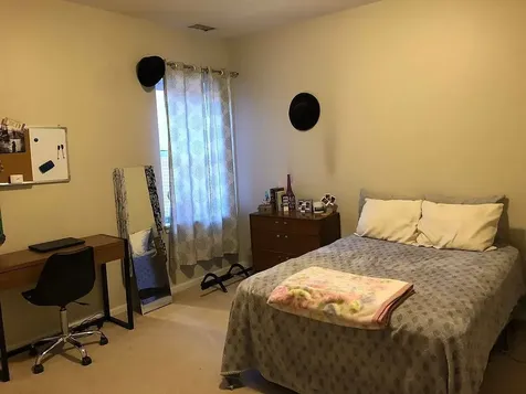 943 West 14th Place W Chicago IL 60608