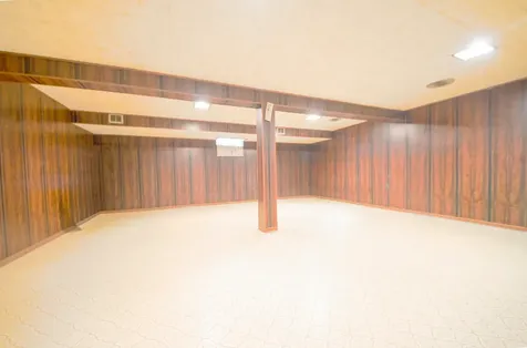 5010 Forster Avenue Schiller Park IL 60176