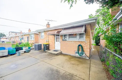 5010 Forster Avenue Schiller Park IL 60176
