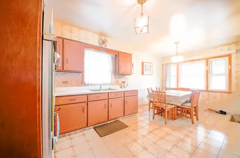 5010 Forster Avenue Schiller Park IL 60176
