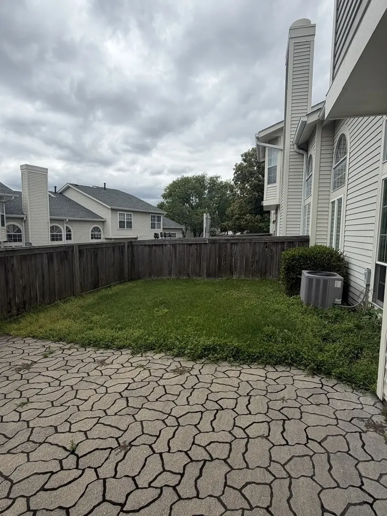 902 Sturnbridge Court Schaumburg IL 60173