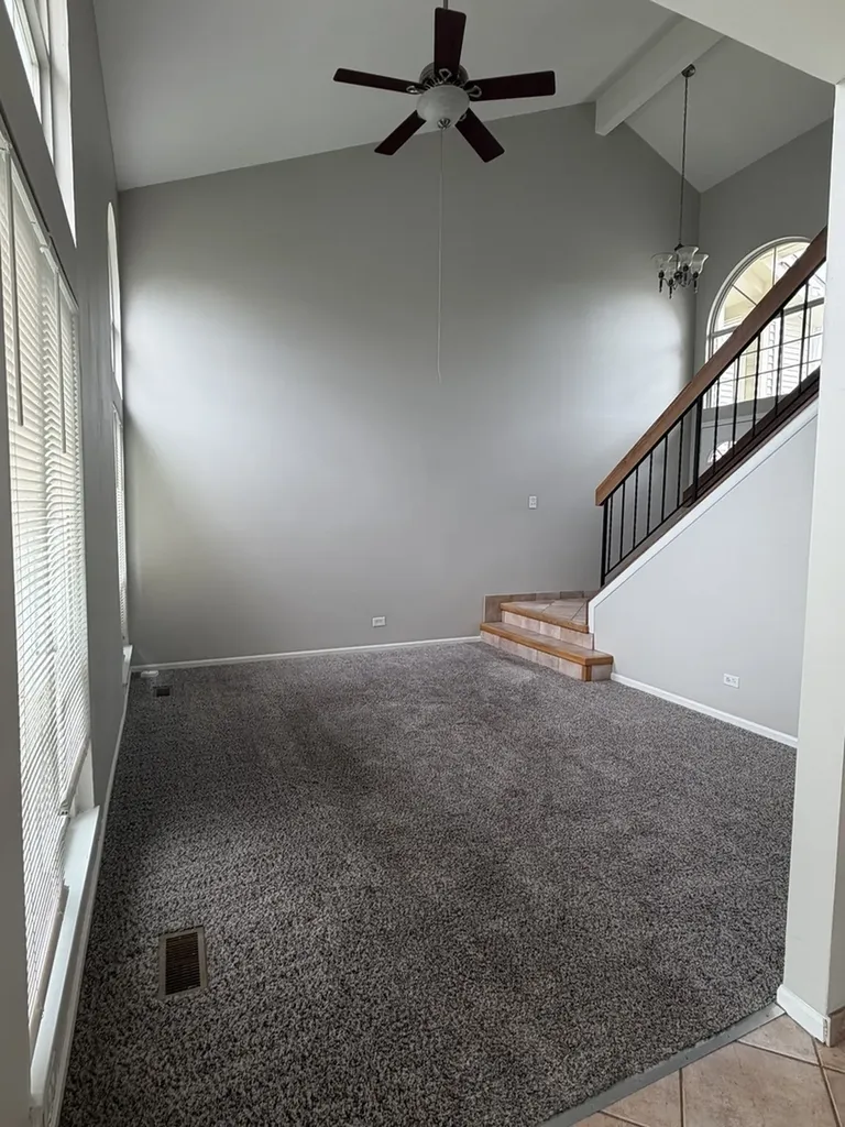 902 Sturnbridge Court Schaumburg IL 60173