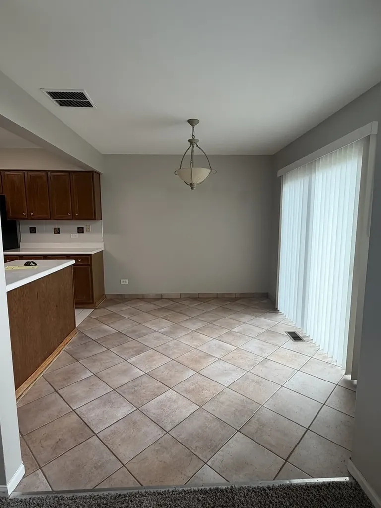 902 Sturnbridge Court Schaumburg IL 60173