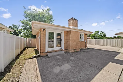 2607 Mayfair Avenue Westchester IL 60154