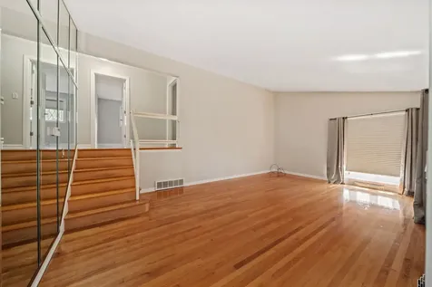 2607 Mayfair Avenue Westchester IL 60154
