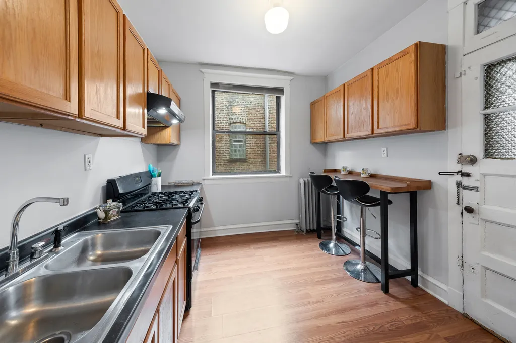 5522 South Cornell Avenue Chicago IL 60637