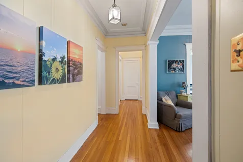 5522 South Cornell Avenue Chicago IL 60637