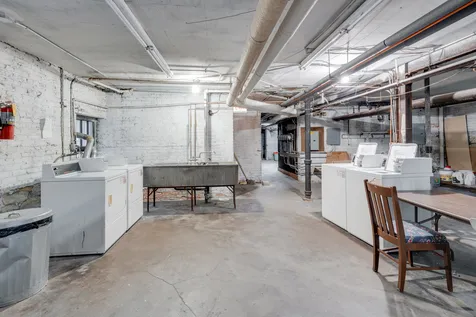 5522 South Cornell Avenue Chicago IL 60637