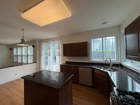 280 Pembrook Lane Mundelein IL 60060