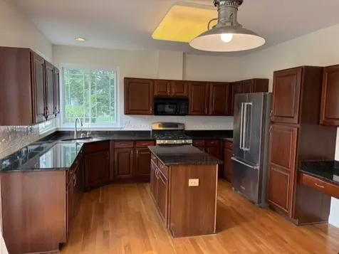 280 Pembrook Lane Mundelein IL 60060