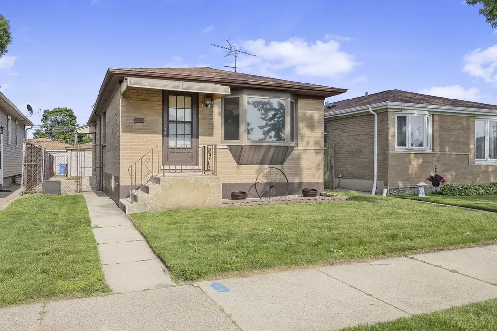 12723 South Marquette Avenue Chicago IL 60633