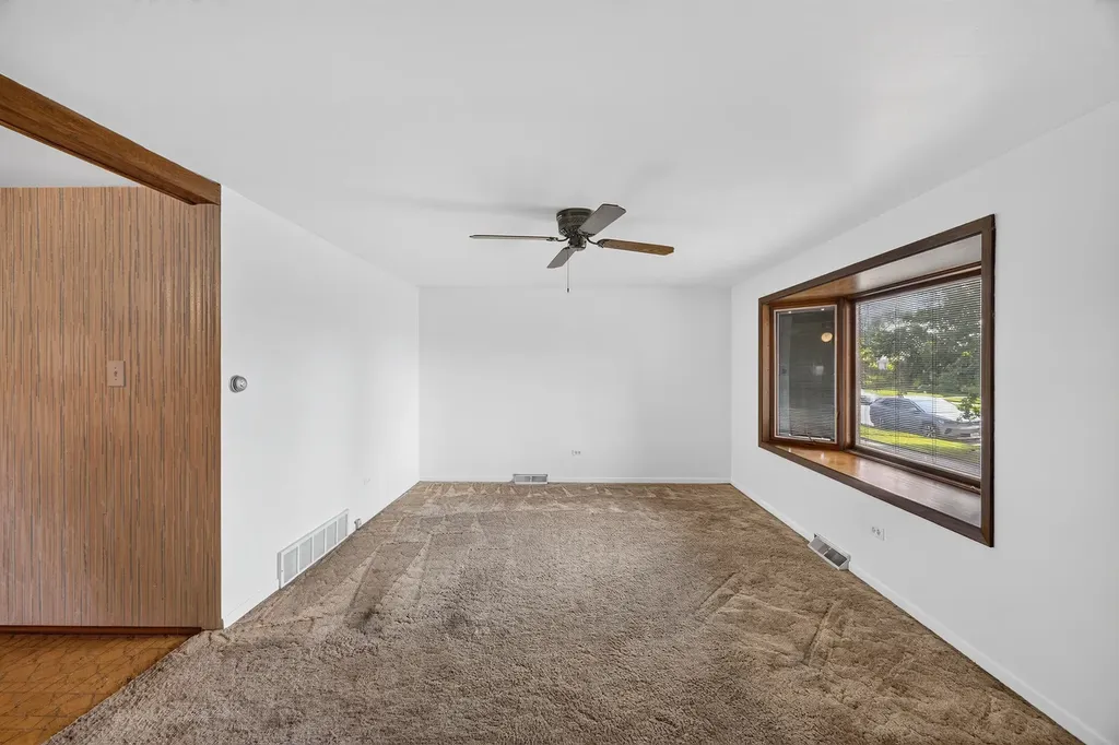 12723 South Marquette Avenue Chicago IL 60633