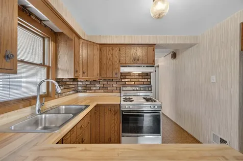 12723 South Marquette Avenue Chicago IL 60633