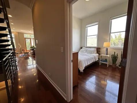 1516 West 19th Street Chicago IL 60608
