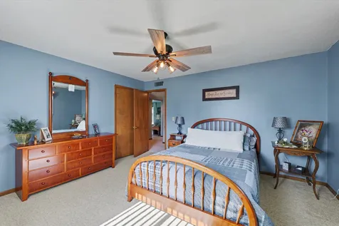 101 Lakeview Drive Gibson City IL 60936