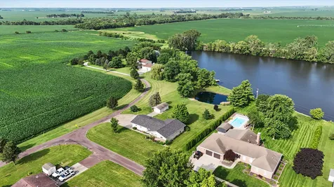 101 Lakeview Drive Gibson City IL 60936