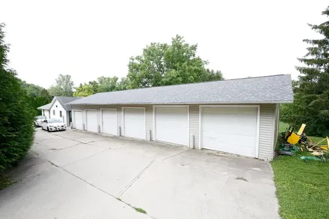 910 Stony Point Road Dixon IL 61021