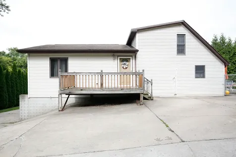 910 Stony Point Road Dixon IL 61021