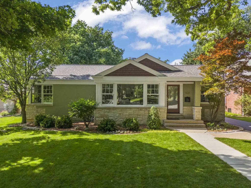 848 Woodland Drive Glen Ellyn IL 60137