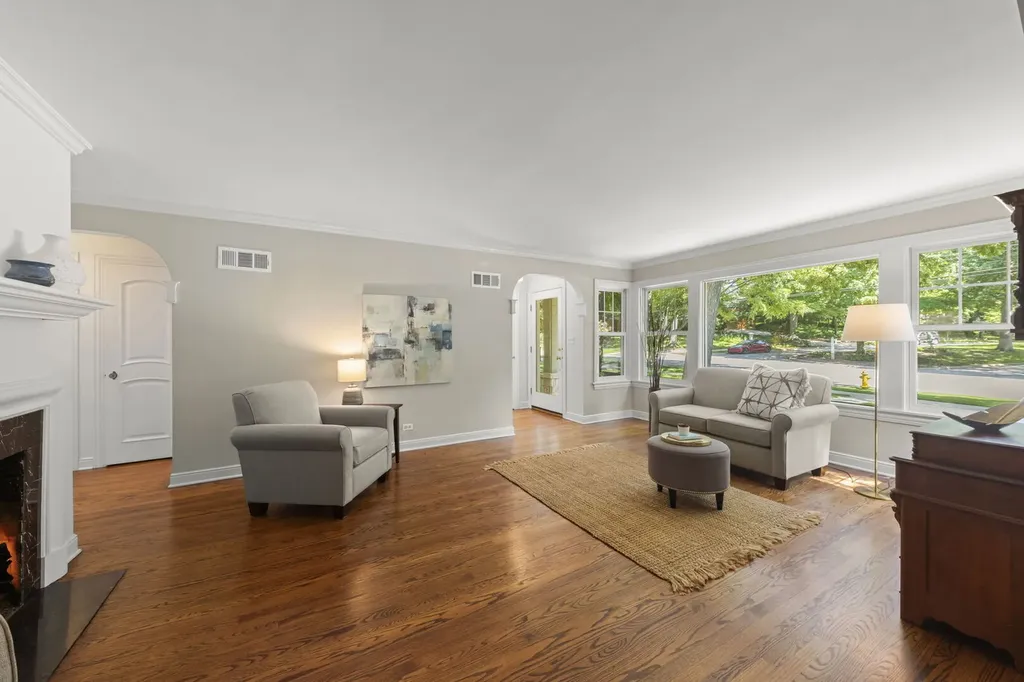 848 Woodland Drive Glen Ellyn IL 60137